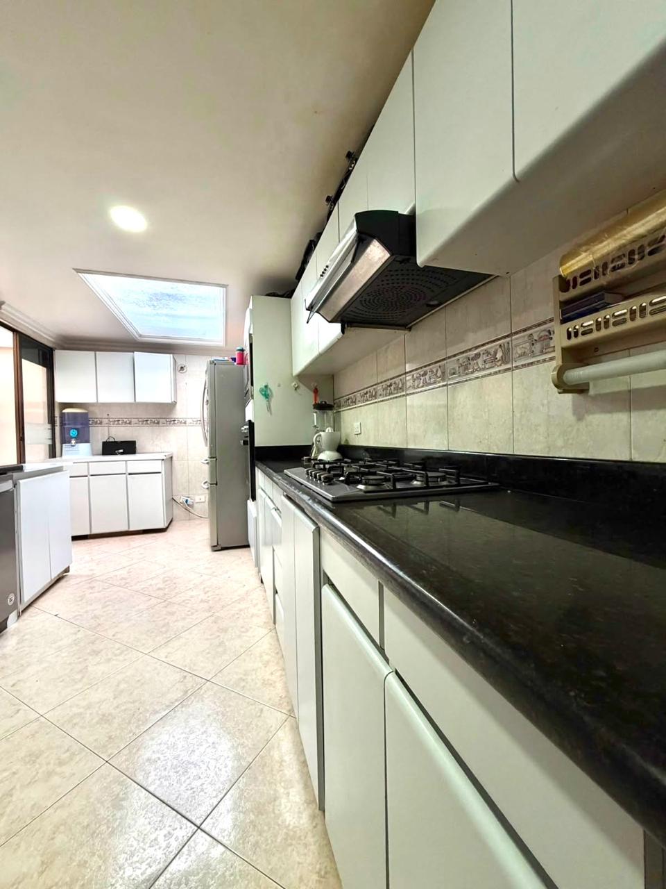 Casa en venta en Colina Campestre, Bogotá · foto 3 de 24