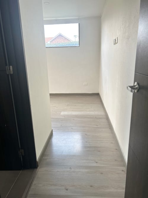 Casa de 4 alcobas en arriendo en Siberia, Cota, 375 m² · foto 5 de 18