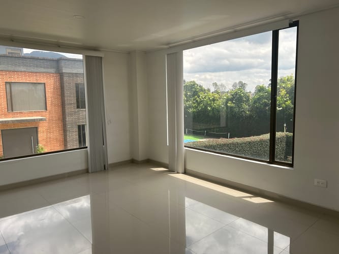 Casa de 4 alcobas en arriendo en Siberia, Cota, 375 m² · foto 14 de 18