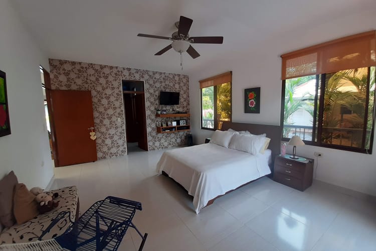 Casa de 4 alcobas en venta en Aeropuerto Vanguardia, Villavicencio, 300 m² · foto 5 de 24