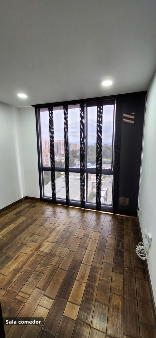 Apartamento de 1 alcoba en venta en Centro Comercial Mazuren, Bogotá, 30 m² · foto 7 de 19