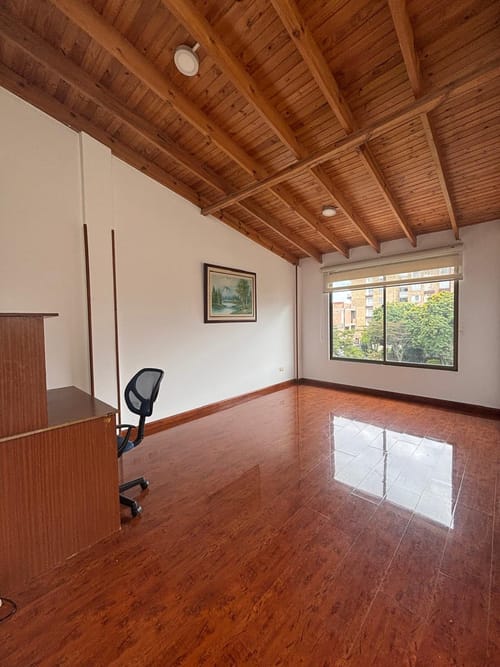 Casa de 6 alcobas en venta en Santa Lucia, Chía, 245 m² · foto 12 de 23