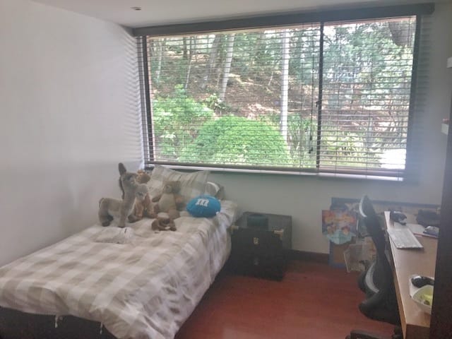 Casa de 4 alcobas en venta en Niza Norte, Bogotá, 314 m² · foto 20 de 24