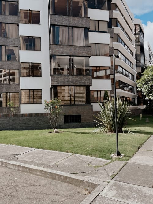 Apartamento de 2 alcobas en venta en Santa Barbara, Bogotá, 89 m² · foto 23 de 24