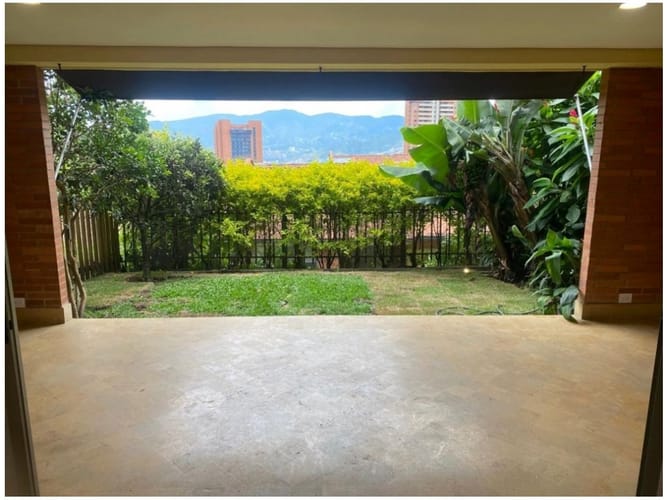 Casa de 3 alcobas en venta en La Calera, Medellín, 250 m² · foto 2 de 24