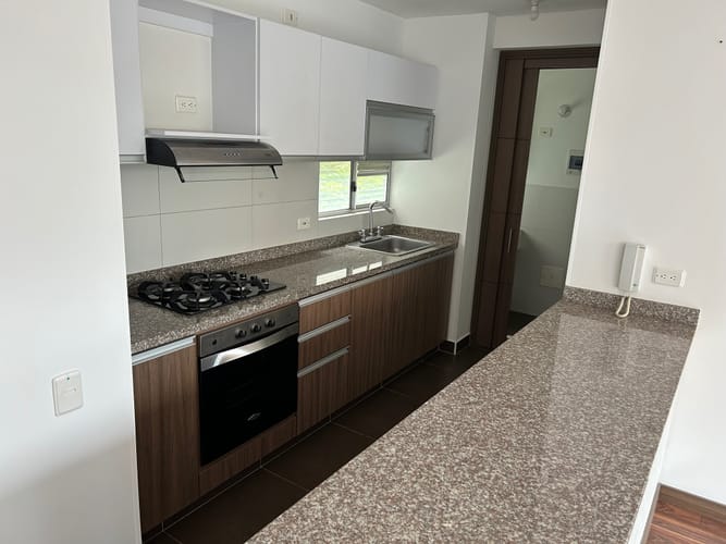 Apartamento de 3 alcobas en venta en La Estacion, Cajicá, 91 m² · foto 2 de 16