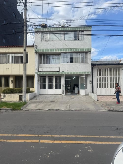 Casa de 7 alcobas en venta en Villa Del Rosario, Bogotá, 800 m² · foto 3 de 16