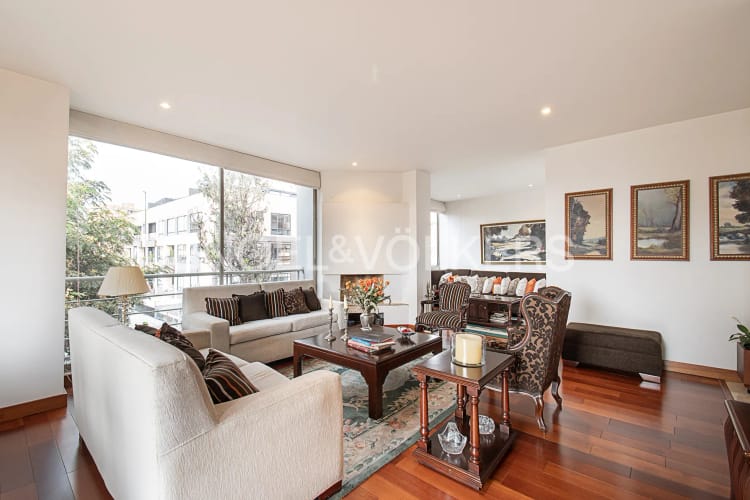 Apartamento de 3 alcobas en venta en La Calleja, Bogotá, 194 m² · foto 3 de 19