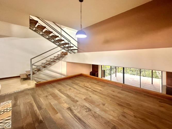 Casa de 4 alcobas en arriendo en El Tesoro, Medellín, 250 m² · foto 2 de 24