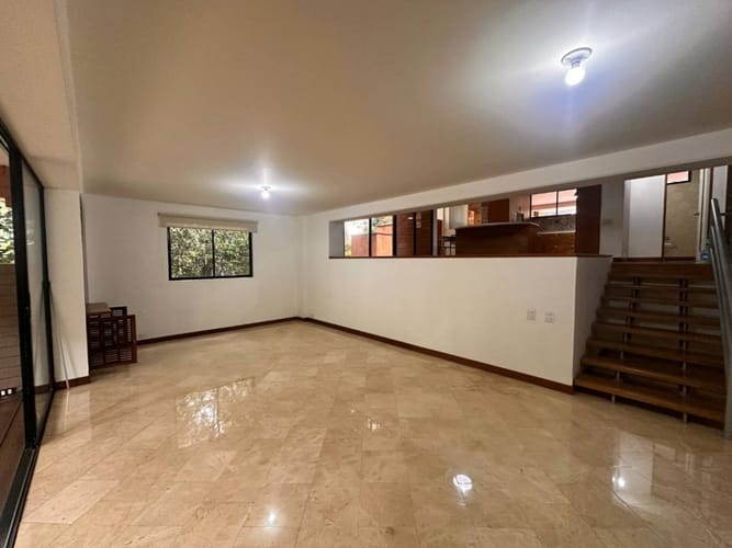 Casa de 4 alcobas en arriendo en El Tesoro, Medellín, 250 m² · foto 14 de 24