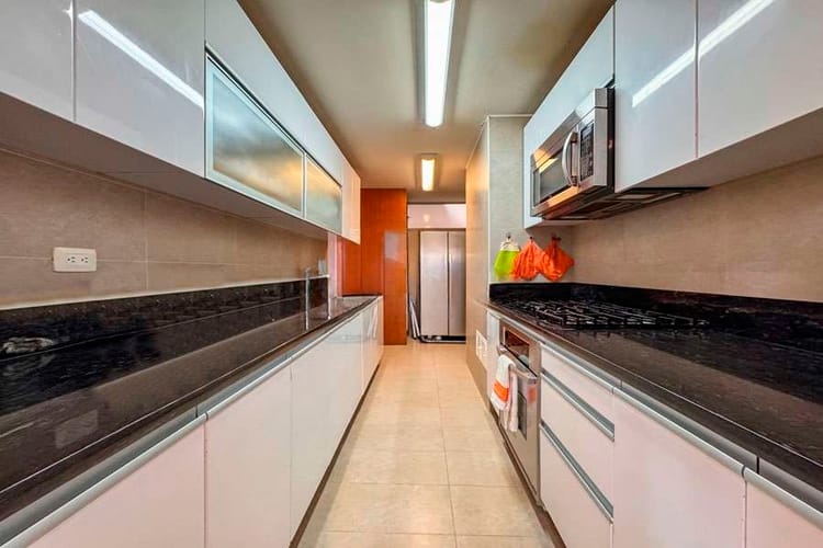 Apartamento de 3 alcobas en venta en Chicó Navarra, Bogotá, 160 m² · foto 5 de 12