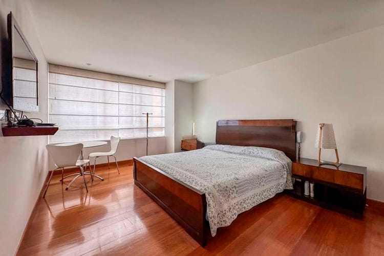 Apartamento de 3 alcobas en venta en Chicó Navarra, Bogotá, 160 m² · foto 8 de 12