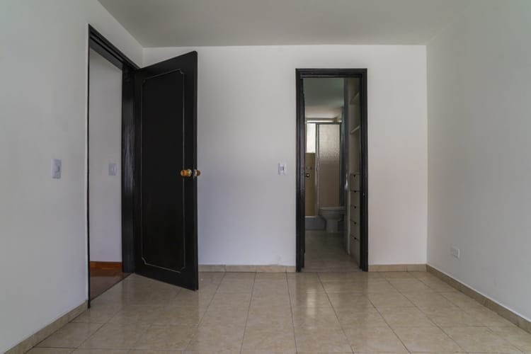 Apartamento de 3 alcobas en venta en La Floresta, Bogotá, 113 m² · foto 8 de 13