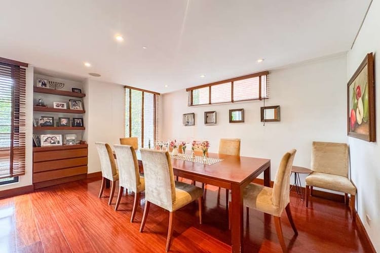 Apartamento de 4 alcobas en venta en El Virrey, Bogotá, 330 m² · foto 3 de 16