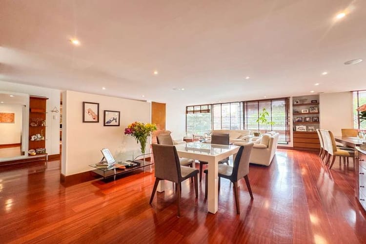 Apartamento de 4 alcobas en venta en El Virrey, Bogotá, 330 m² · foto 4 de 16