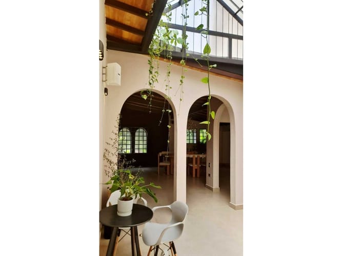 Casa de 3 alcobas en venta en Laureles, Medellín, 240 m² · foto 2 de 10
