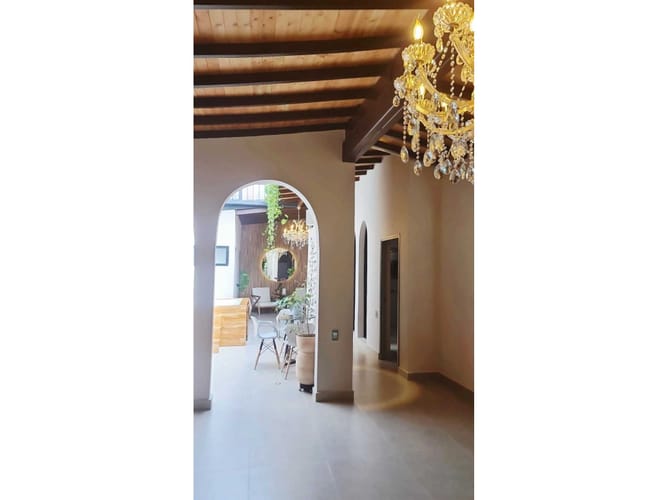 Casa de 3 alcobas en venta en Laureles, Medellín, 240 m² · foto 3 de 10