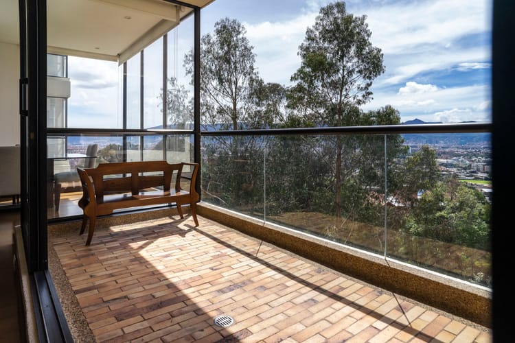 Apartamento de 3 alcobas en venta en Cerros De Suba, Bogotá, 240 m² · foto 10 de 24