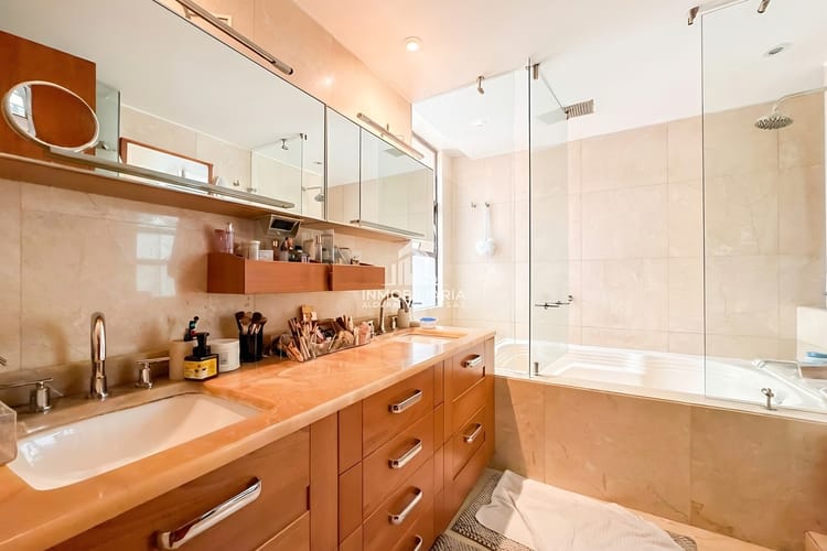 Apartamento de 4 alcobas en venta en El Virrey, Bogotá, 330 m² · foto 11 de 16