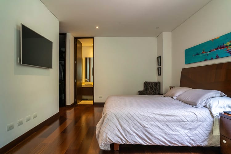 Apartamento de 3 alcobas en venta en Cerros De Suba, Bogotá, 240 m² · foto 12 de 24