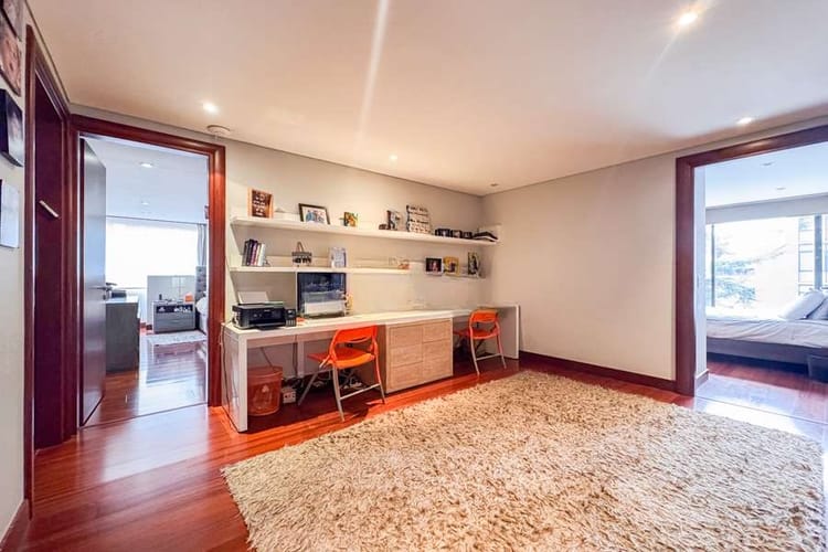 Apartamento de 4 alcobas en venta en El Virrey, Bogotá, 330 m² · foto 14 de 16