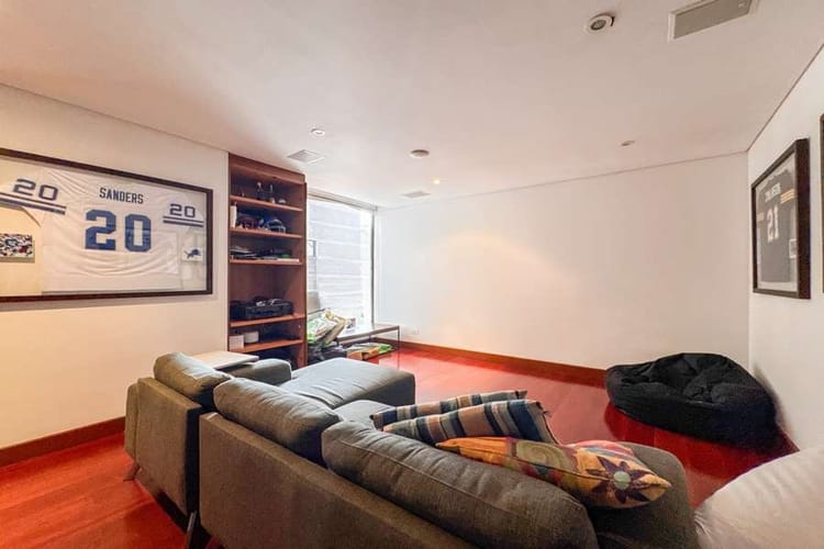 Apartamento de 4 alcobas en venta en El Virrey, Bogotá, 330 m² · foto 16 de 16