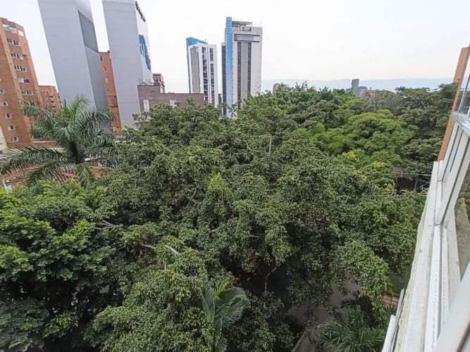 Apartamento de 3 alcobas en arriendo en Laureles, Medellín, 180 m² · foto 5 de 20