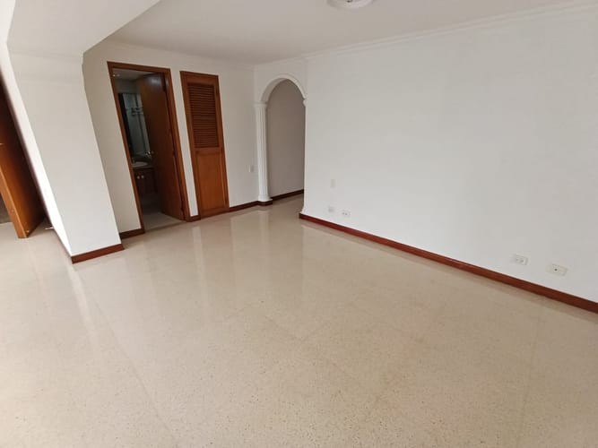 Apartamento de 3 alcobas en arriendo en Laureles, Medellín, 180 m² · foto 7 de 20