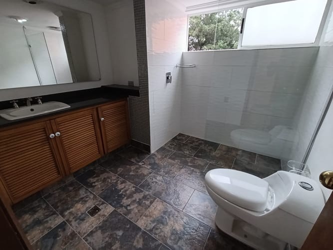 Apartamento de 3 alcobas en arriendo en Laureles, Medellín, 180 m² · foto 10 de 20