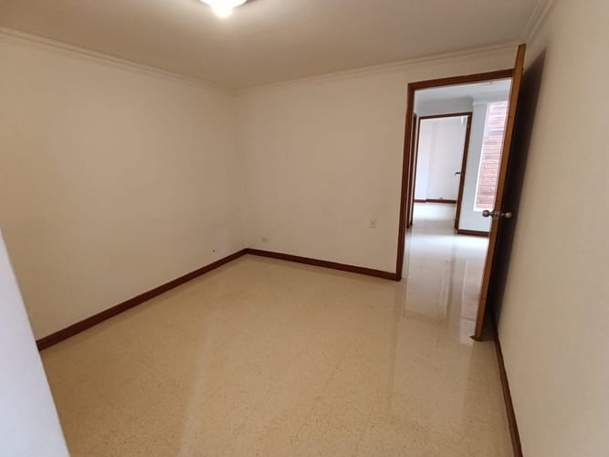 Apartamento de 3 alcobas en arriendo en Laureles, Medellín, 180 m² · foto 15 de 20