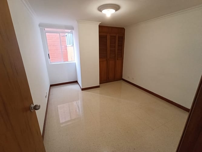 Apartamento de 3 alcobas en arriendo en Laureles, Medellín, 180 m² · foto 16 de 20