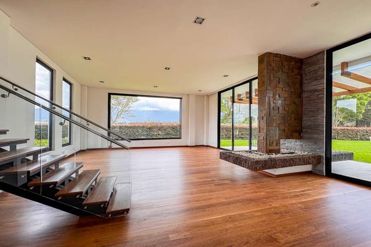 Casa de 5 alcobas en venta en Casa Blanca, Bogotá, 786 m² · foto 4 de 17