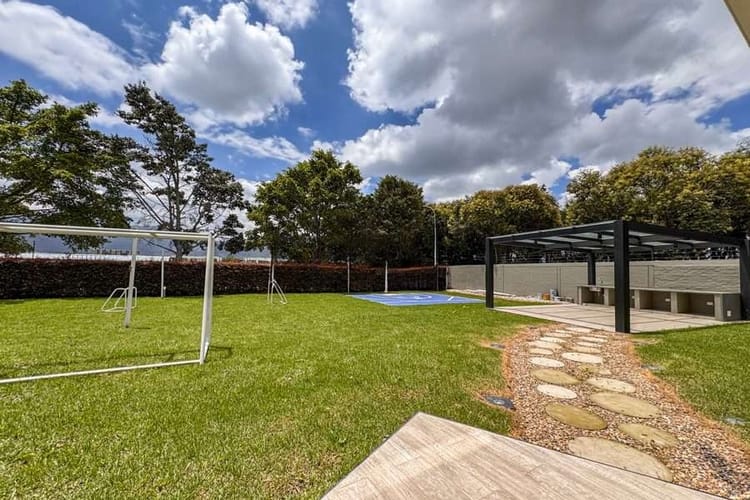 Casa de 5 alcobas en venta en Casa Blanca, Bogotá, 786 m² · foto 9 de 17