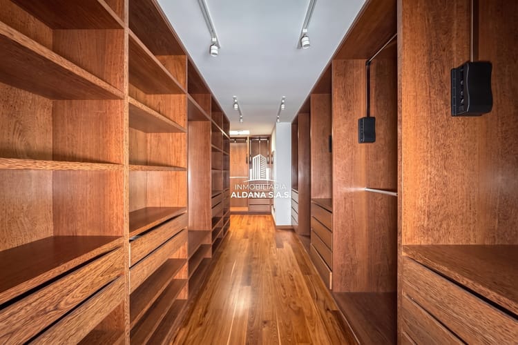 Casa de 5 alcobas en venta en Casa Blanca, Bogotá, 786 m² · foto 13 de 17