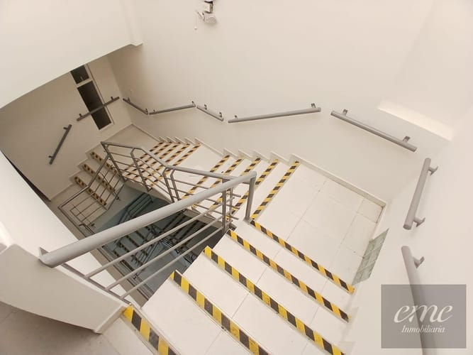 Casa de 15 alcobas en venta en Los Angeles, Medellín, 450 m² · foto 10 de 16