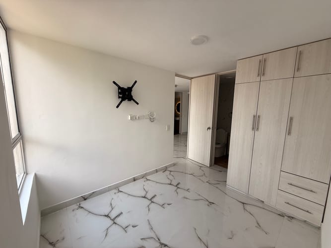 Apartamento de 3 alcobas en venta en Hsd. San Antonio De Carrizal, Girón, 57 m² · foto 3 de 12