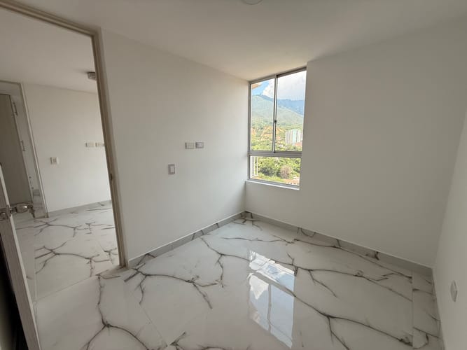 Apartamento de 3 alcobas en venta en Hsd. San Antonio De Carrizal, Girón, 57 m² · foto 4 de 12