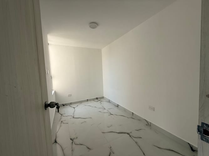 Apartamento de 3 alcobas en venta en Hsd. San Antonio De Carrizal, Girón, 57 m² · foto 7 de 12