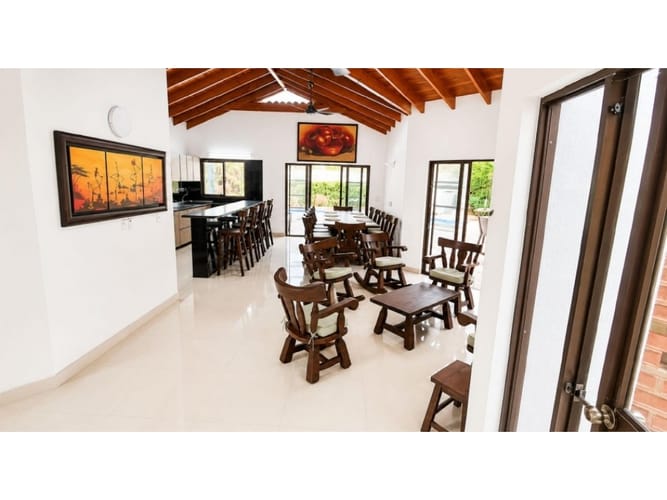 Casa de 4 alcobas en venta en Ricaurte, 158 m² · foto 3 de 18