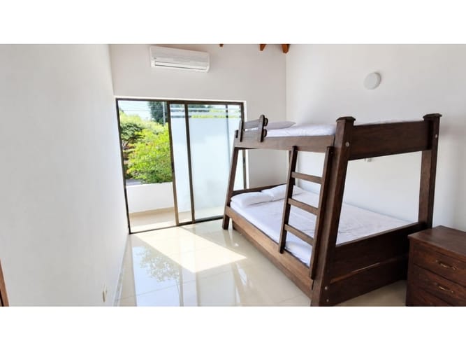Casa de 4 alcobas en venta en Ricaurte, 158 m² · foto 10 de 18