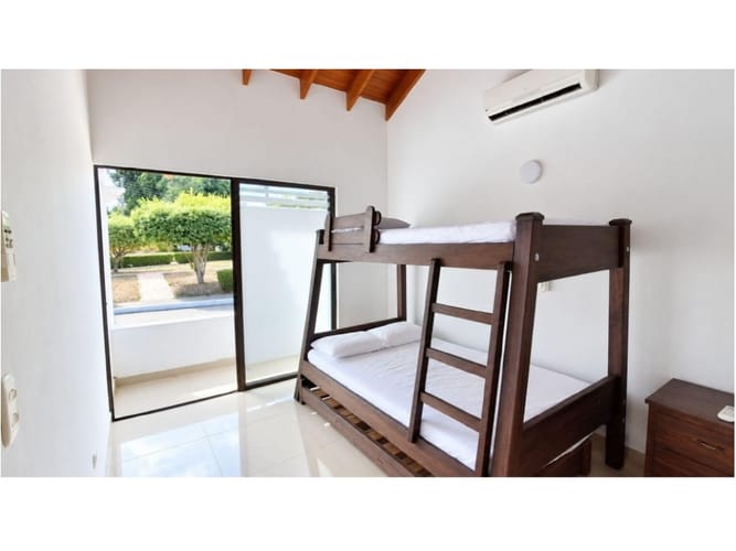 Casa de 4 alcobas en venta en Ricaurte, 158 m² · foto 11 de 18