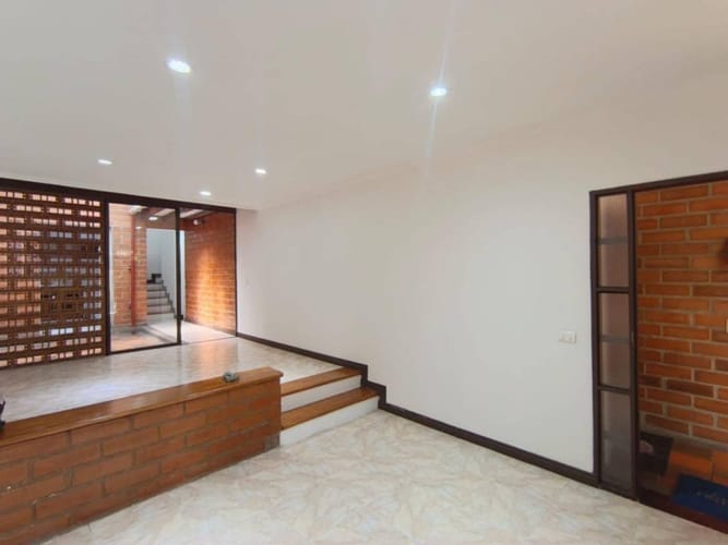 Casa de 3 alcobas en arriendo en Santa Mónica, Medellín, 160 m² · foto 4 de 14