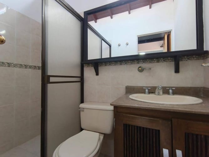 Casa de 3 alcobas en arriendo en Santa Mónica, Medellín, 160 m² · foto 5 de 14