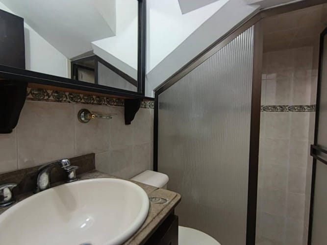 Casa de 3 alcobas en arriendo en Santa Mónica, Medellín, 160 m² · foto 7 de 14