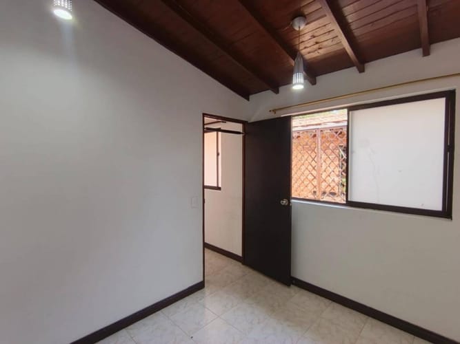 Casa de 3 alcobas en arriendo en Santa Mónica, Medellín, 160 m² · foto 9 de 14