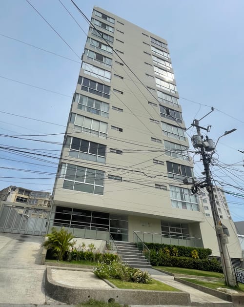 Apartaestudio en venta en Ciudad Jardin, Barranquilla, 40 m² · foto 2 de 8