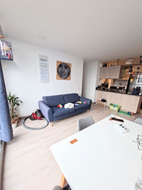 Apartamento de 3 alcobas en venta en San Cipriano, Bogotá, 59 m² · foto 2 de 21