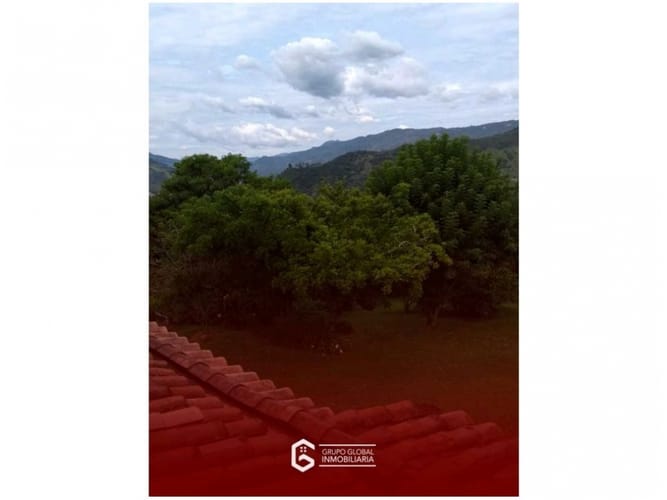 Casa de 4 alcobas en venta en Simon Bolivar Sb (Centro), Copacabana · foto 7 de 8