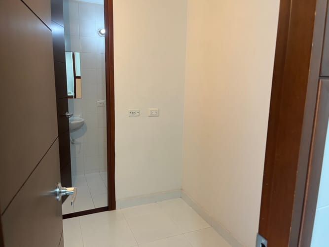 Apartamento de 3 alcobas en venta en Santa Barbara, Bogotá, 185 m² · foto 2 de 24