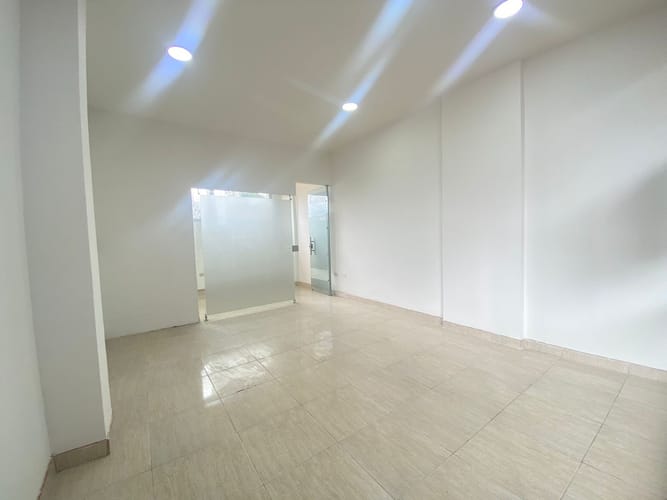 Local en venta en Cota, 25 m² · foto 3 de 9